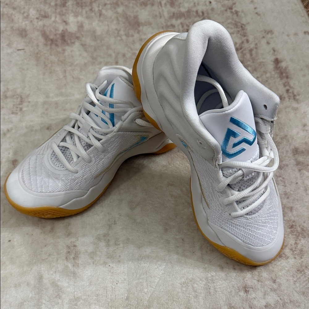 Nike Adult Giannis Immortality 4 Basketball Shoes Unisex Men 4.5 Women 6